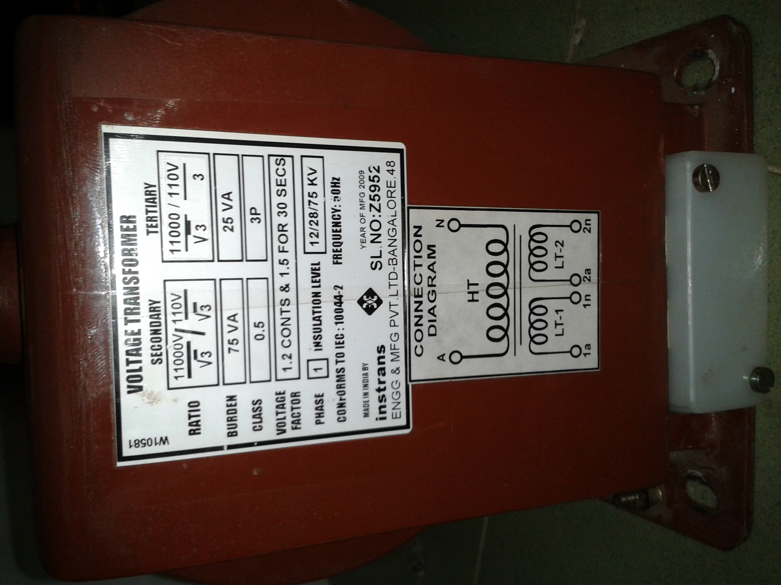 Biến áp khô, biến áp dầu, biến dòng, tụ bù, biến áp trong nhà